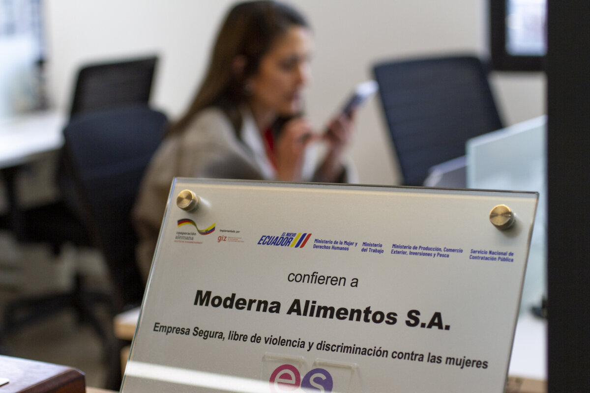 FOTO EMPRESA SEGURA